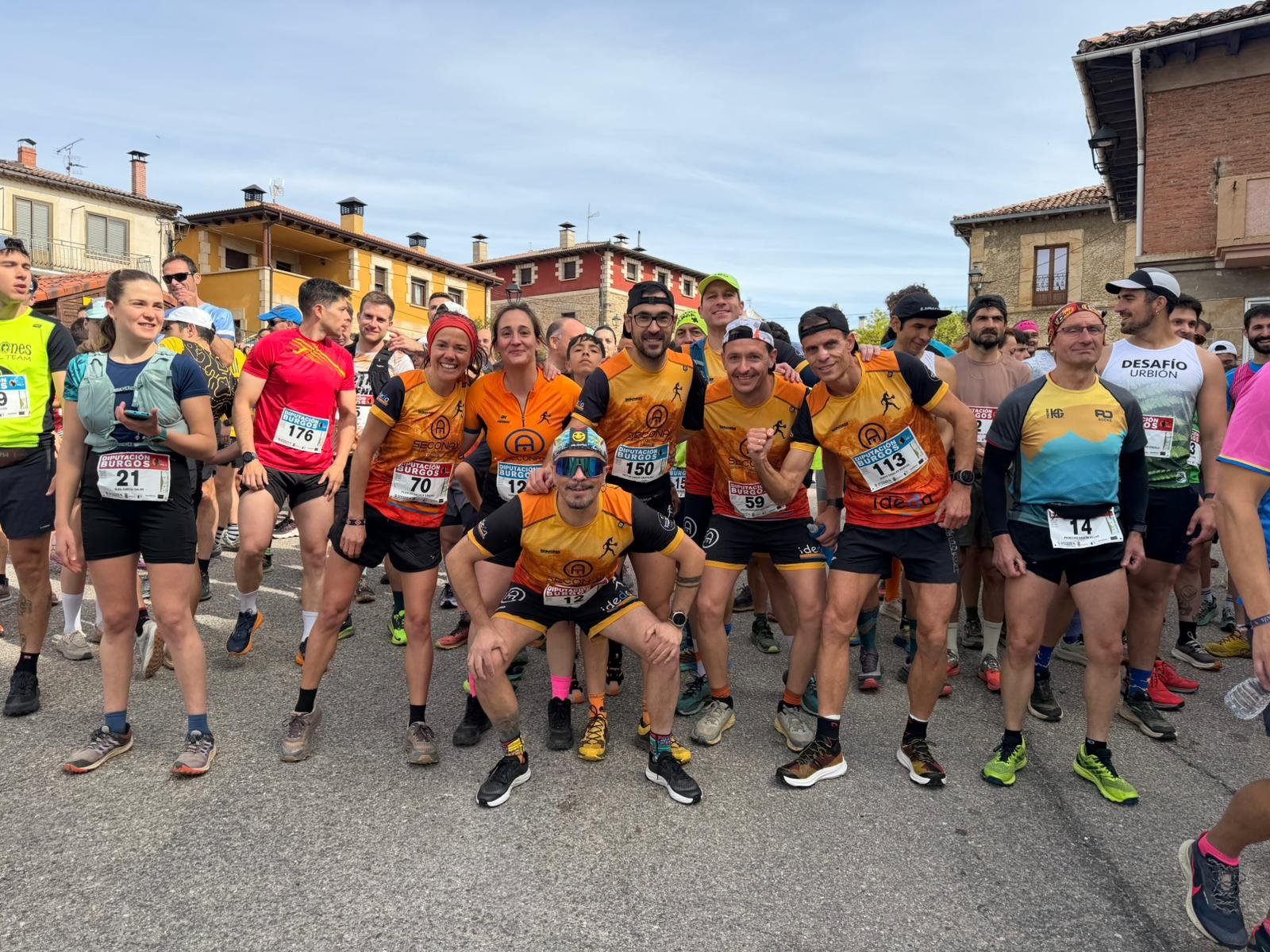 Equipo del Team Running Destroyer en la salida del XII Trail Cañón del Río Lobos en Hontoria del Pinar 2026 (Burgos)